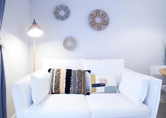 Budget 24 アパート カロンジェ